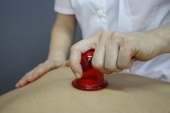 masaje con ventosas para la osteocondrosis espinal